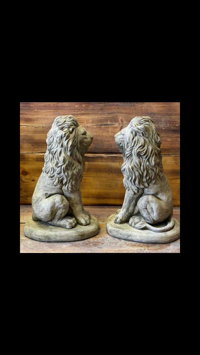 STONE GARDEN PROUD LION ON BASE STATUE PILLAR CAP DETAILED GIFT ORNAMENT