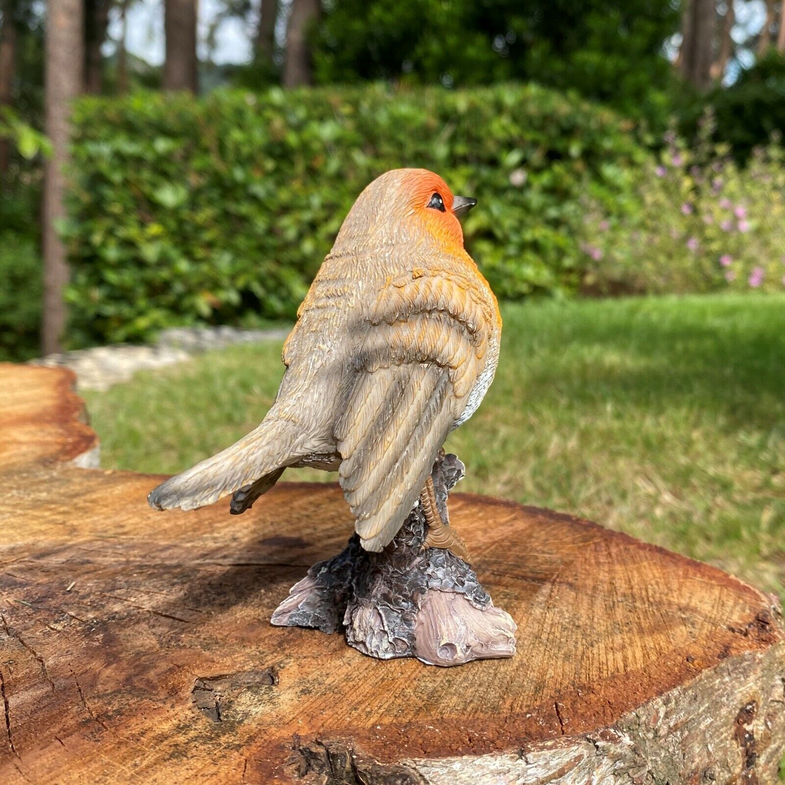 Robin on a Tree Stump Garden Ornament Resin Bird Sculpture Figurine