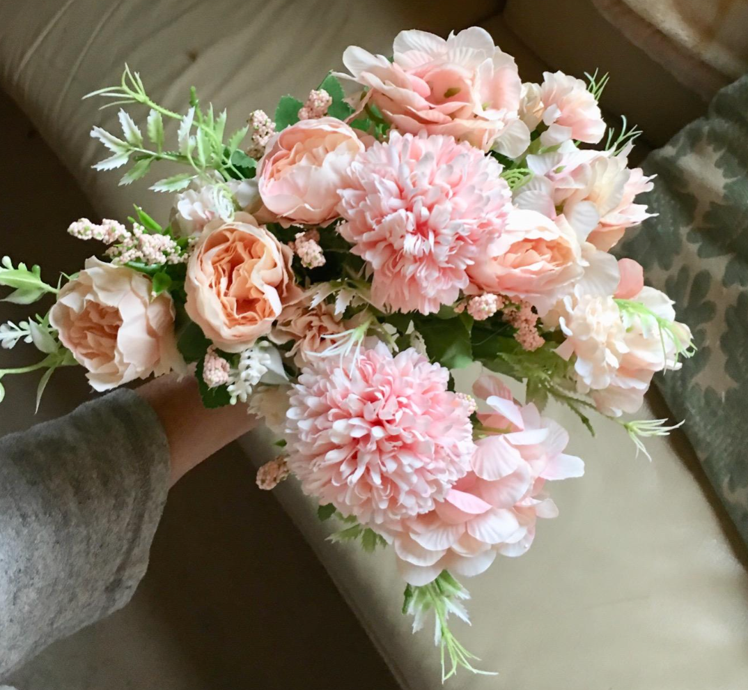 Artificial Flowers, Fake Peony Silk Hydrangea Bouquet Decor Plastic Carnations Realistic Flower Arrangements Wedding Decoration Table Centerpieces(Light Pink)