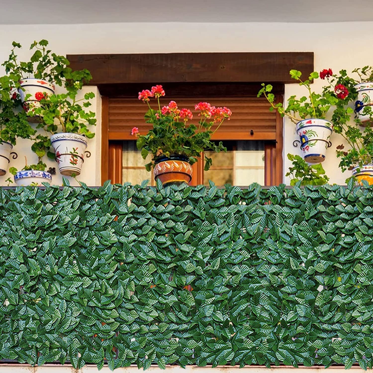 Artificial Faux Ivy Privacy Fence Screen Artificial Hedges Fence and Faux Ivy Vine Leaf Decoration for Outdoor Decor Garden