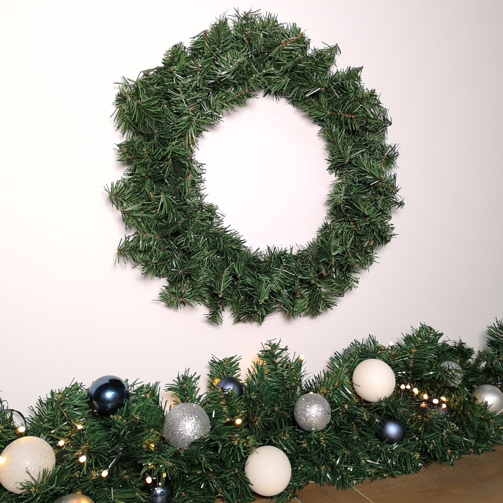 40cm Plain Green Canadian Pine Artificial Christmas Wreath