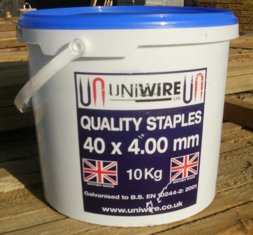 5 Kg Tub of 40mm Fence Post Staples Wire nails for stock fencing - APPROX 600