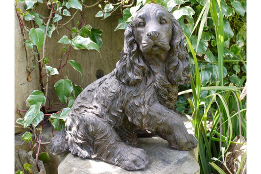 Cocker Spaniel Dog Statue Garden Sculpture Resin Black Animal Figurine Ornament