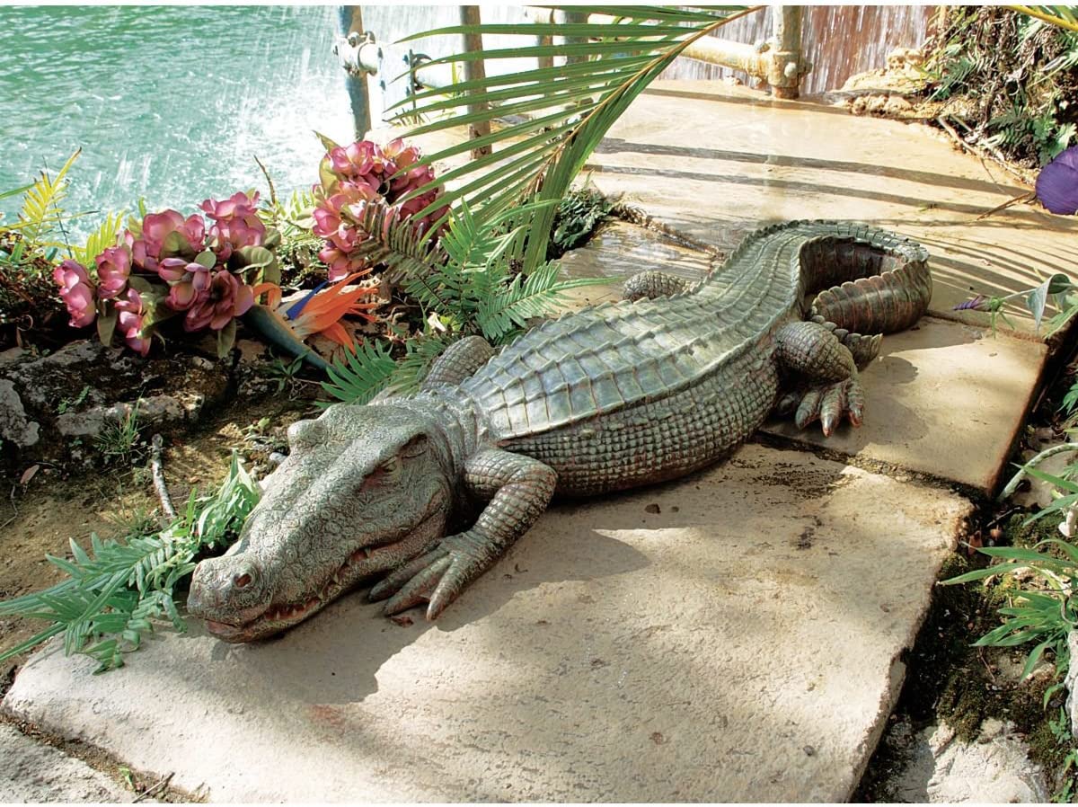 The Swamp Beast Lawn Alligator Crocodile Garden Sculpture, 94 cm, Polyresin, Full Color