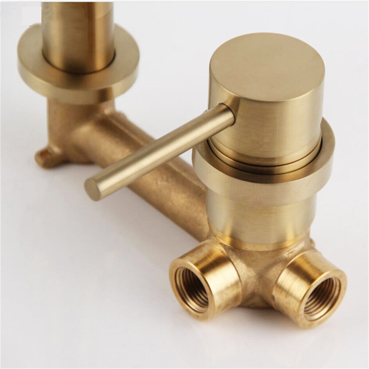 Bathroom Basin Sink Brass Mixer Taps Bathtub Single Lever Swivel Spout Faucet