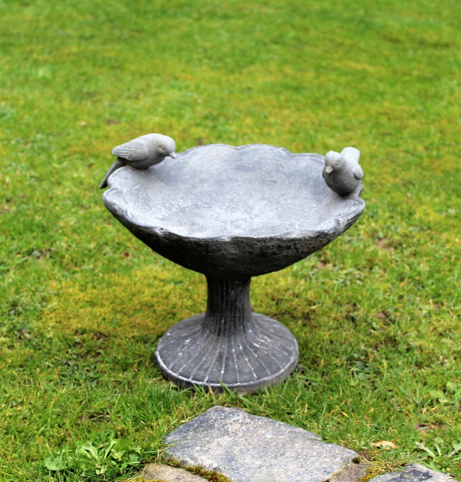 BIRD BATH BOWL OUTDOOR ORNAMENTAL TRADITIONAL GARDEN WATER WEATHERPROOF