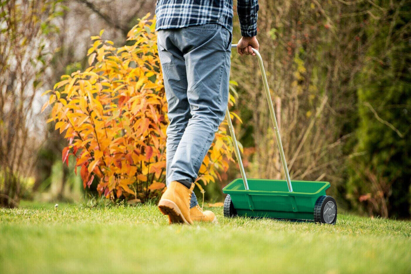 12L Fertiliser Spreader Grass Garden Lawn Soil Seed DIY Spreading Salt Grit Feed