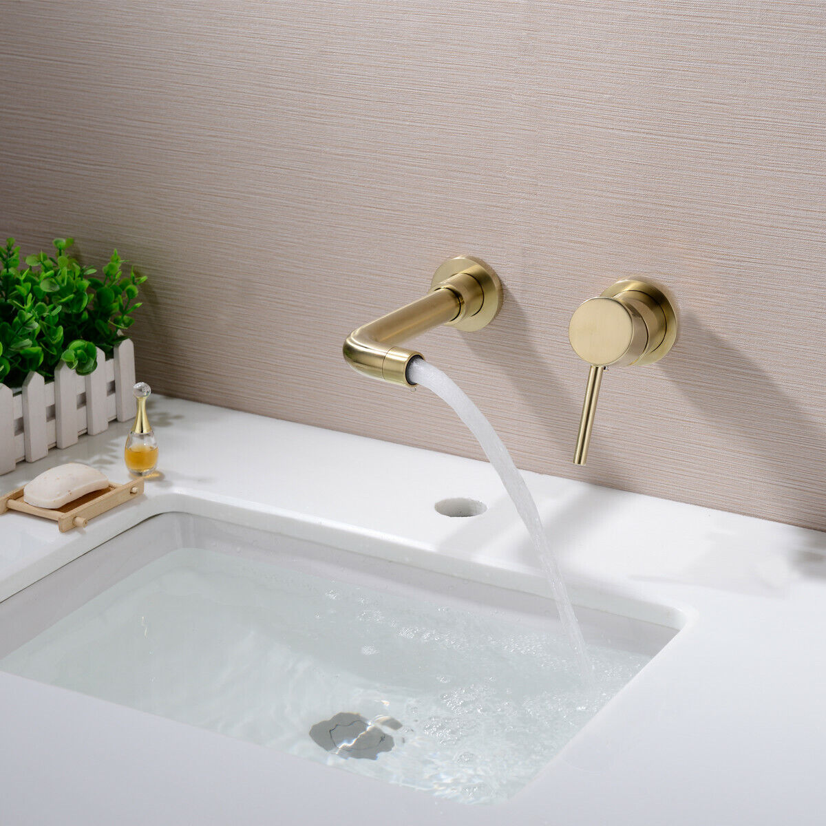 Bathroom Basin Sink Brass Mixer Taps Bathtub Single Lever Swivel Spout Faucet