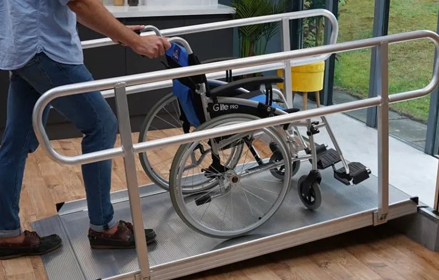 Wheelchair Ramp with Handrails 4ft 350kg Capacity, Semi-Permanent Wheelchair Ramp & Mobility Scooter Ramp with Rails