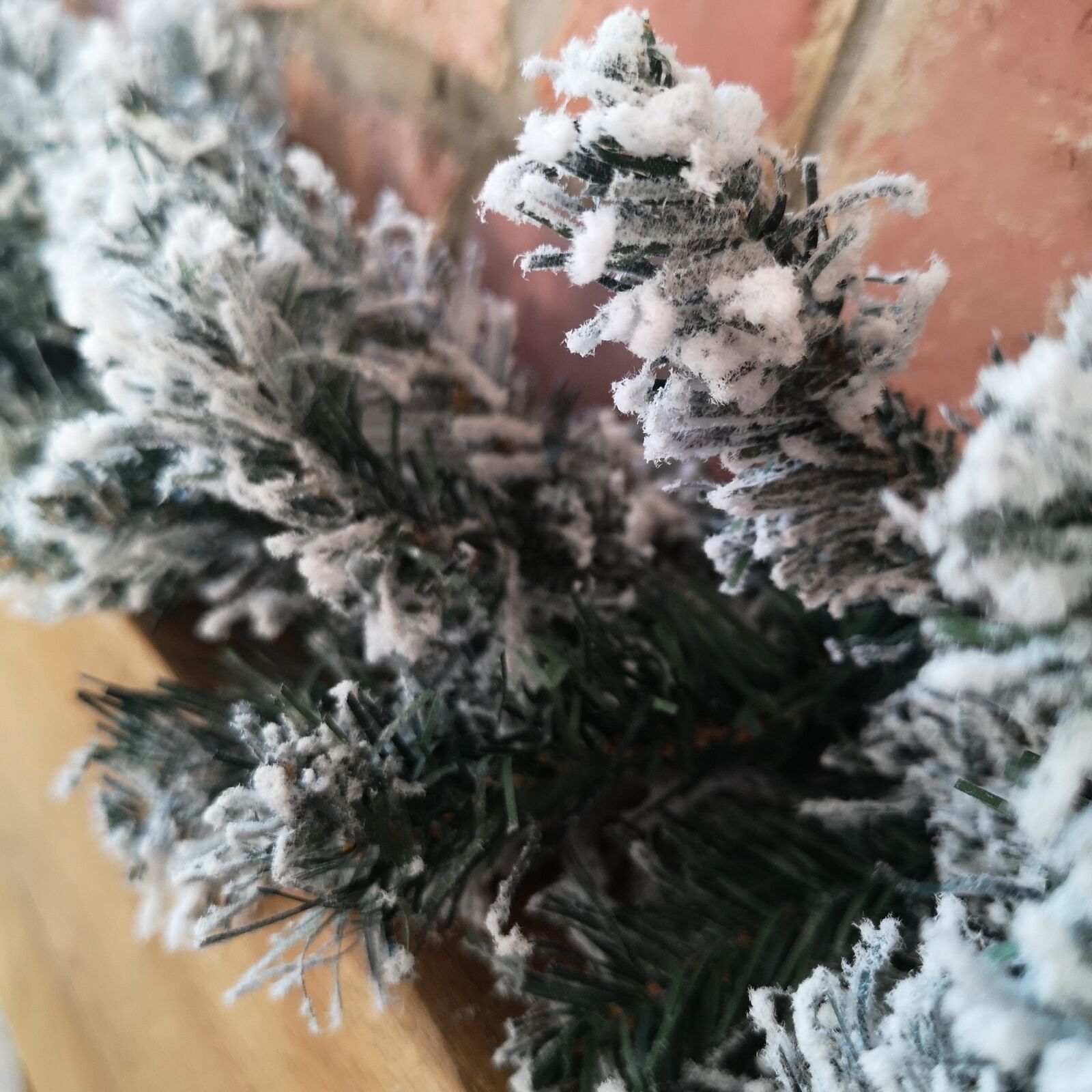 9ft (2.7m) Premier Christmas Snow Flocked Woodcote Fir Garland